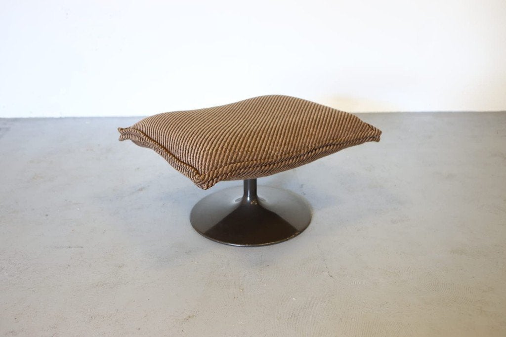 Artifort design hocker, voetenbank, vintage, Gebruikt, Metaal, Rechthoekig, 50 tot 75 cm