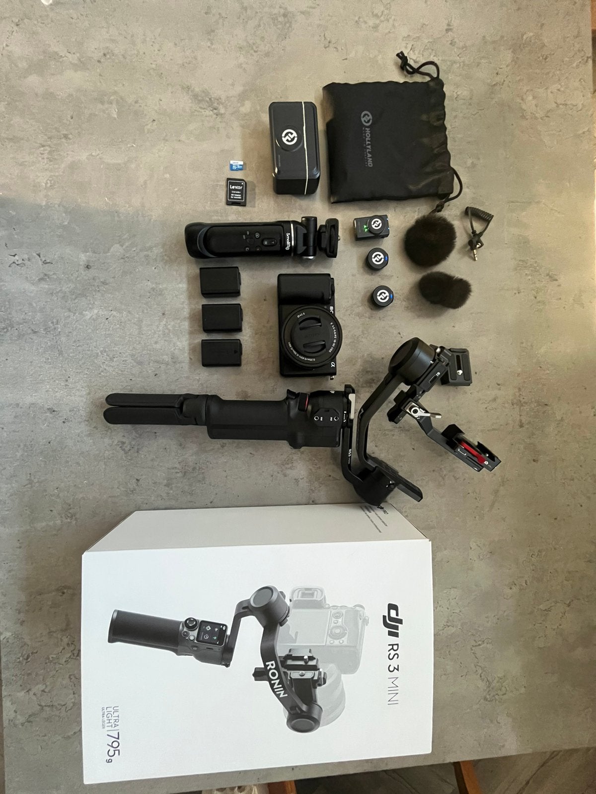 Sony ZV-E10 Vlog Set + DJI RS3 Mini + Hollyland Lark M2, Ophalen, Zo goed als nieuw, Sony