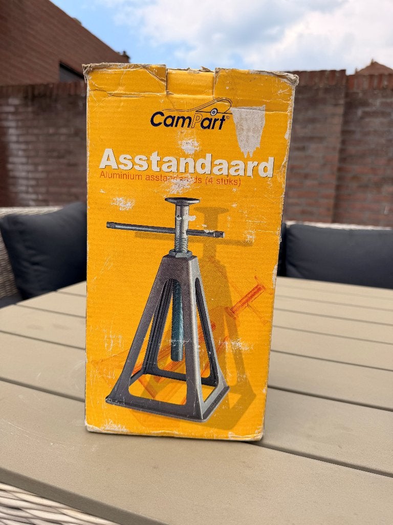 Caravan assteunen 4 stuks, Ophalen, Gebruikt