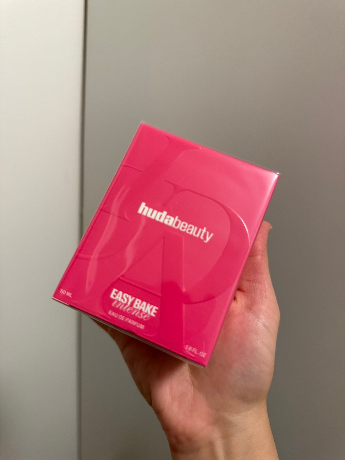 Huda Beauty Easy Bake Intense Eau de Parfum 50 ml, Ophalen of Verzenden, Nieuw
