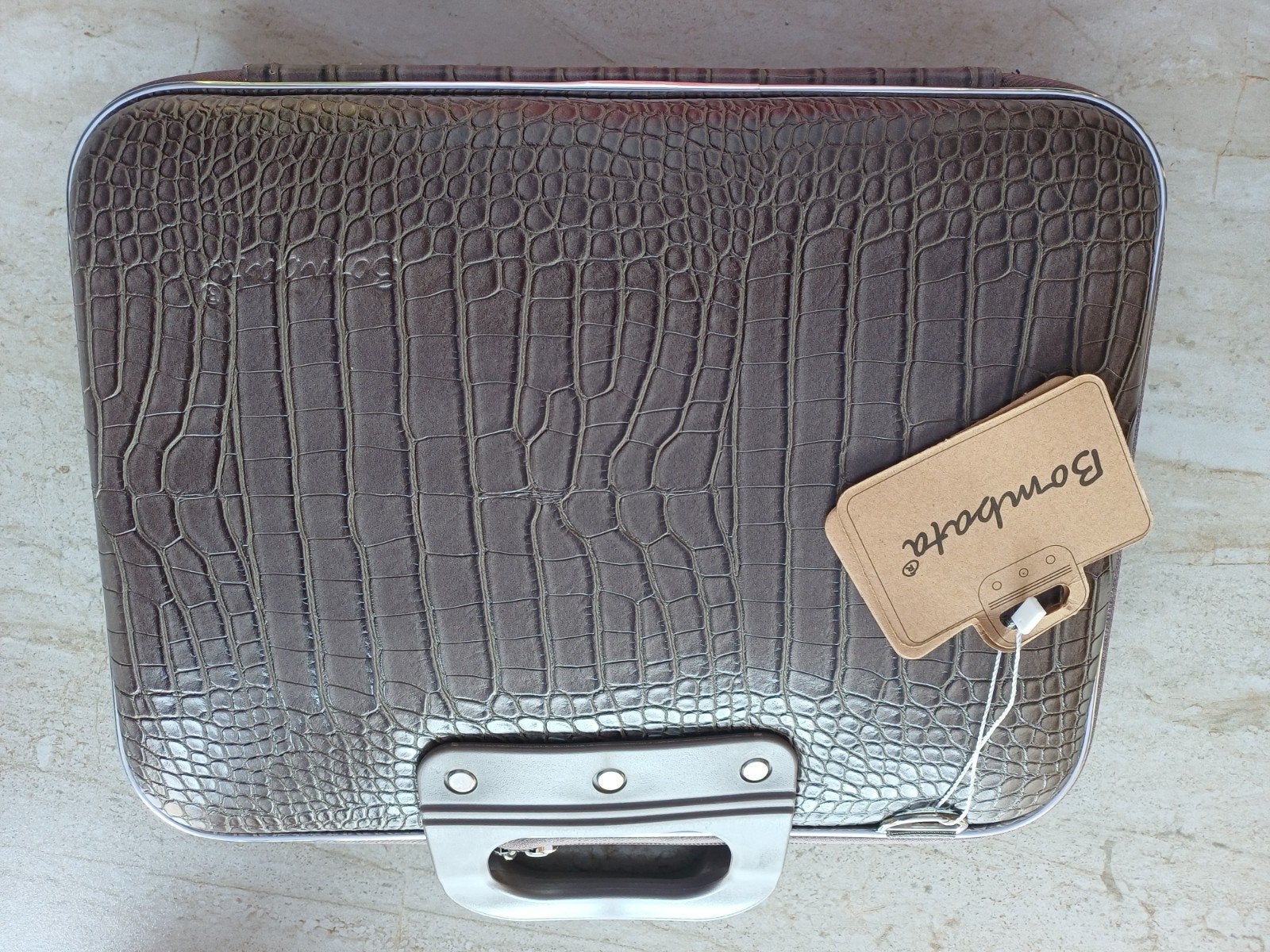 Bombata laptoptas 13 inch  taupe met schouderhengel en 2 opb, Computers en Software, Laptoptassen, Bruin, Schouderband, Nieuw