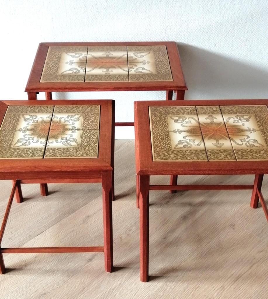 Nesting tables, bijzet tafels., Minder dan 55 cm, Gebruikt, Vierkant, Mid - century.