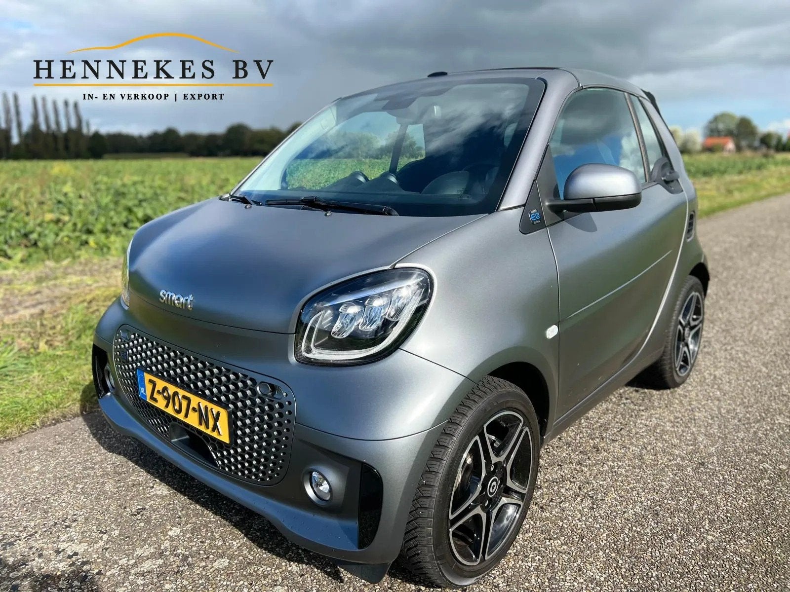 smart fortwo cabrio EQ Comfort PLUS 18 kWh Cabrio, Auto's, Smart, Automaat, 1025 kg, Zwart, Cabriolet