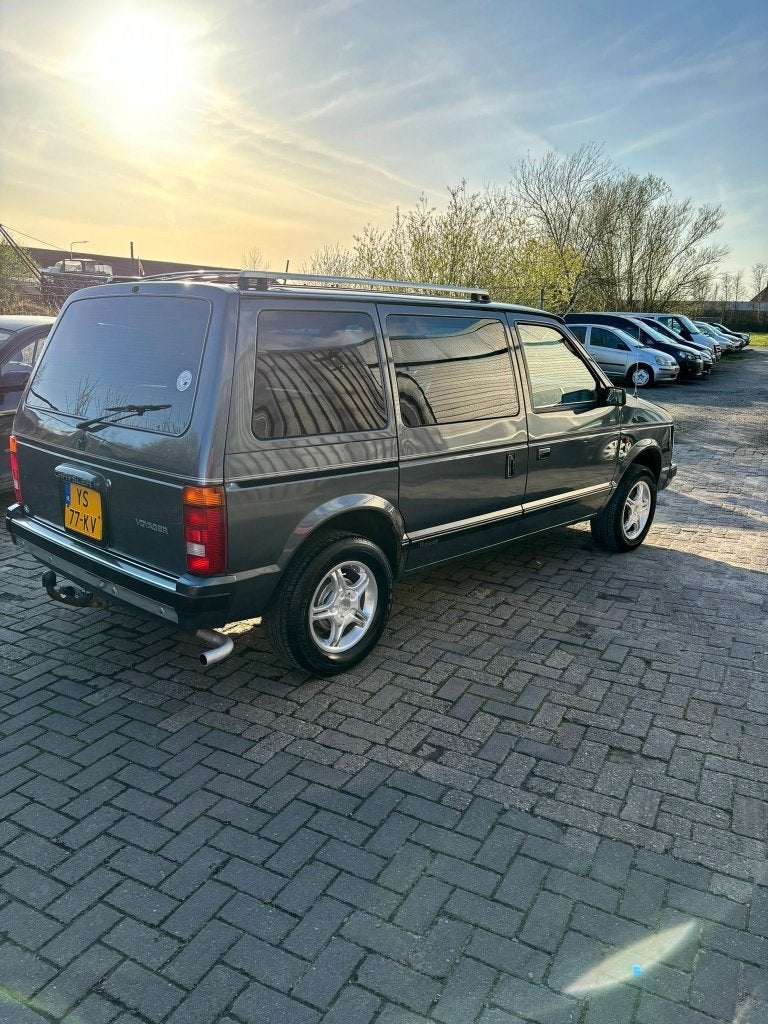 Chrysler Voyager 3.0 I SE V6 EFI AUT U9 1990 Grijs, foto 4