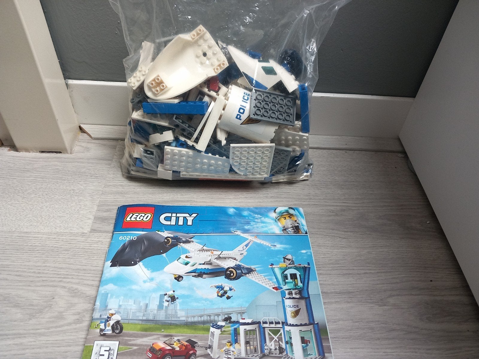 lego city 60210 politie vliegveld, Ophalen of Verzenden, Zo goed als nieuw
