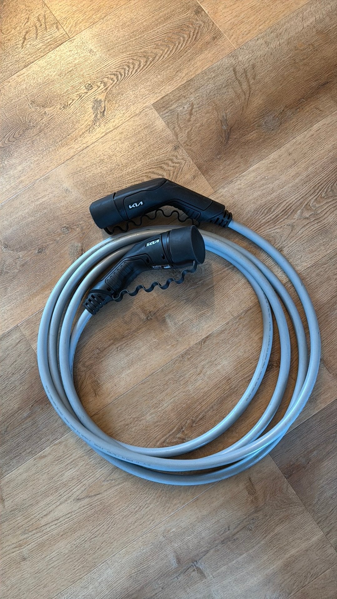 Nette origineel Kia EV laadkabel 32amp/5mtr, Audio, Tv en Foto, Audiokabels en Televisiekabels, Ophalen, Zo goed als nieuw, Minder dan 2 meter