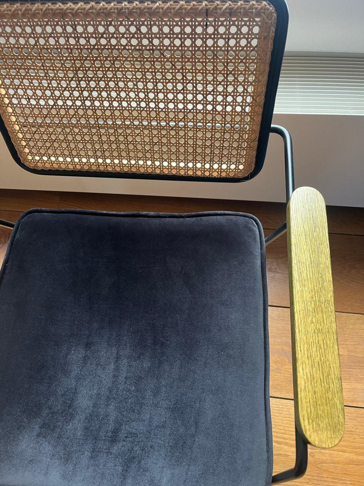 Mid-Century Modern Cane Back Armchair with Black Velvet Seat, Ophalen, Zo goed als nieuw