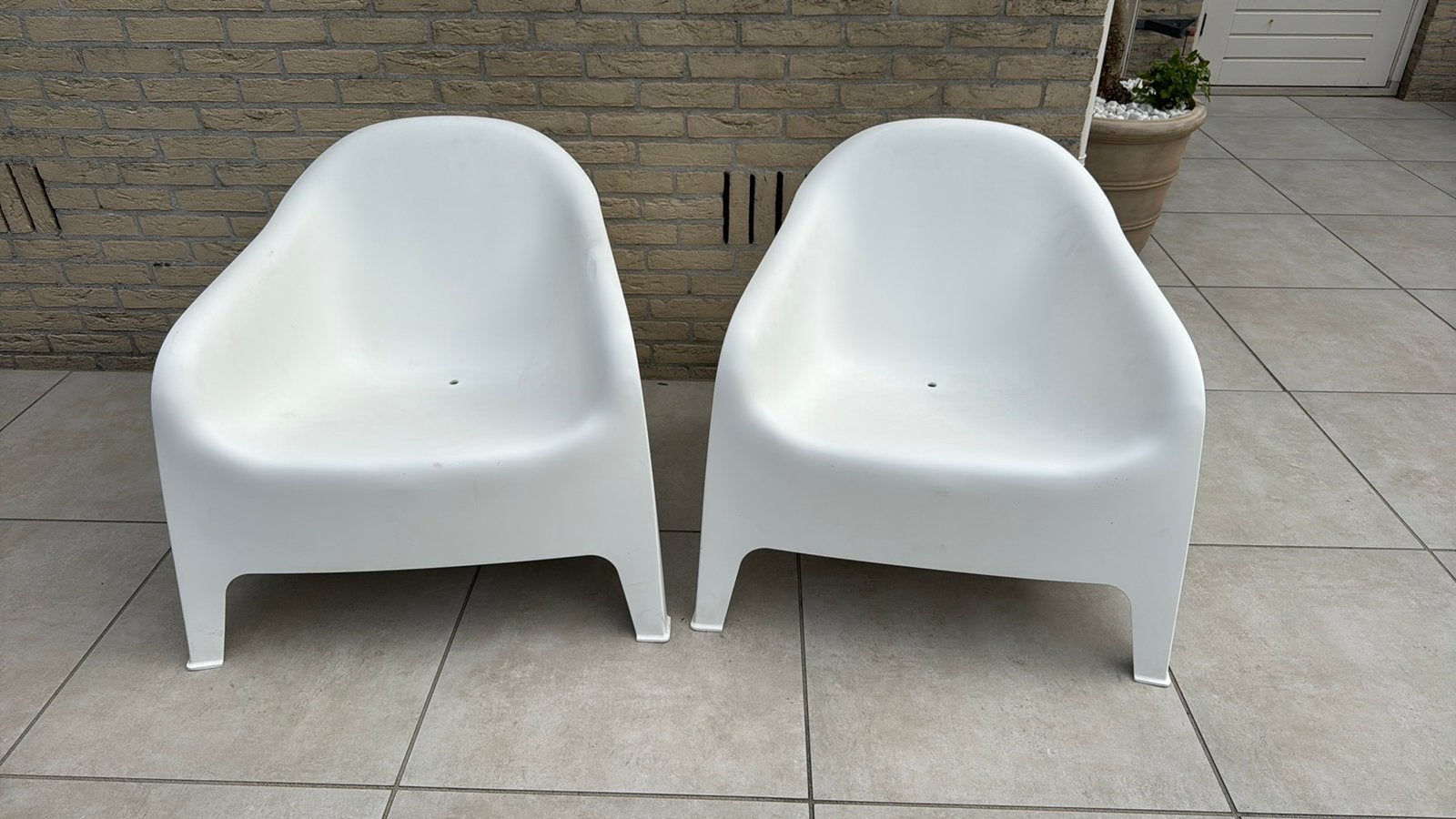 Twe ikea stoelen wit, Tuin en Terras, Ophalen, Gebruikt, Kunststof