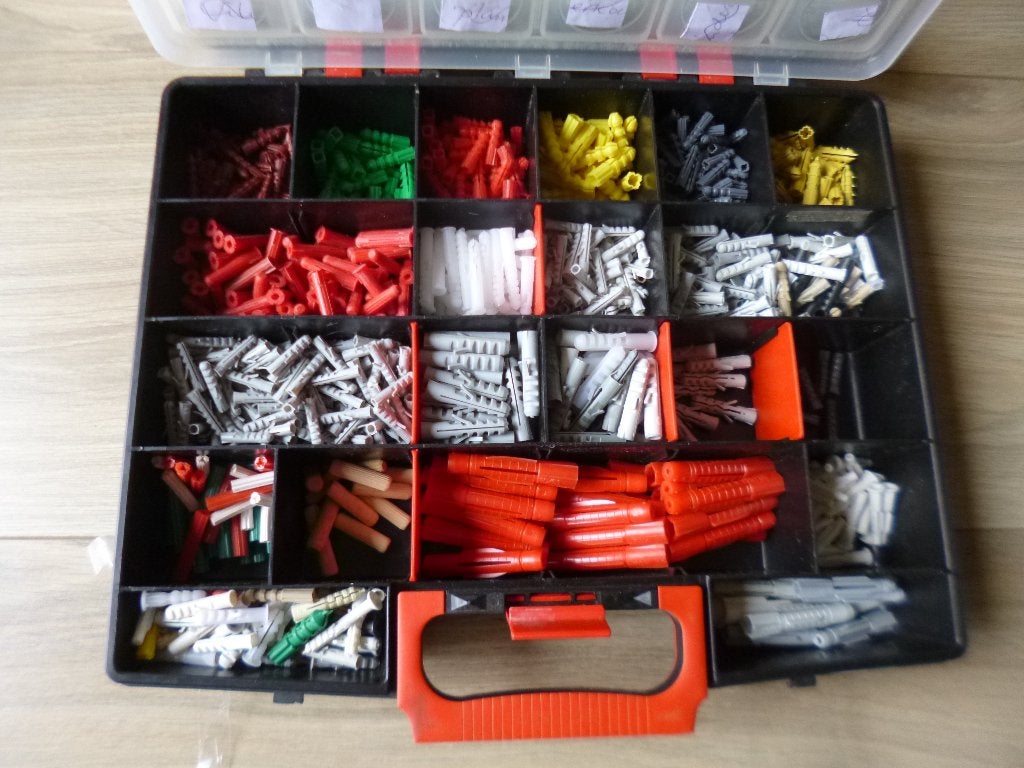 Pluggen in assortimentsdoos, Ophalen of Verzenden, Nieuw, Minder dan 50 mm, Pluggen