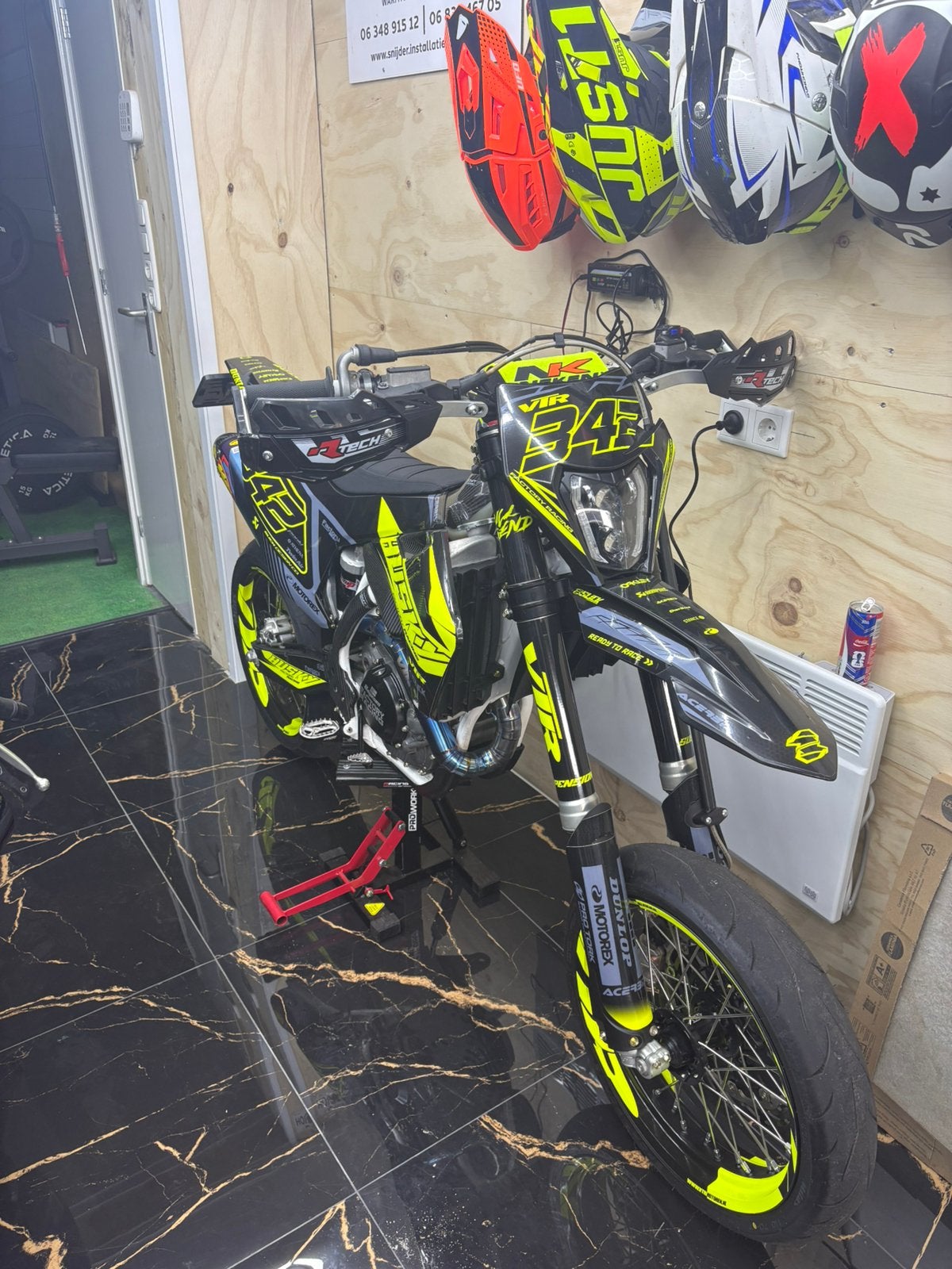 Husqvarna 501 Supermoto - Krachtige en wendbare motor