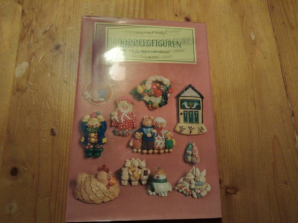 Gebonden boek: Brooddeegfiguren, Gelezen, Ophalen of Verzenden, Kristina Munte, Geschikt voor kinderen