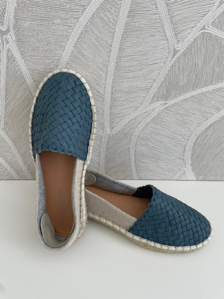 Tosca Blu espadrilles, Ophalen of Verzenden, Zo goed als nieuw, Espadrilles of Moccasins