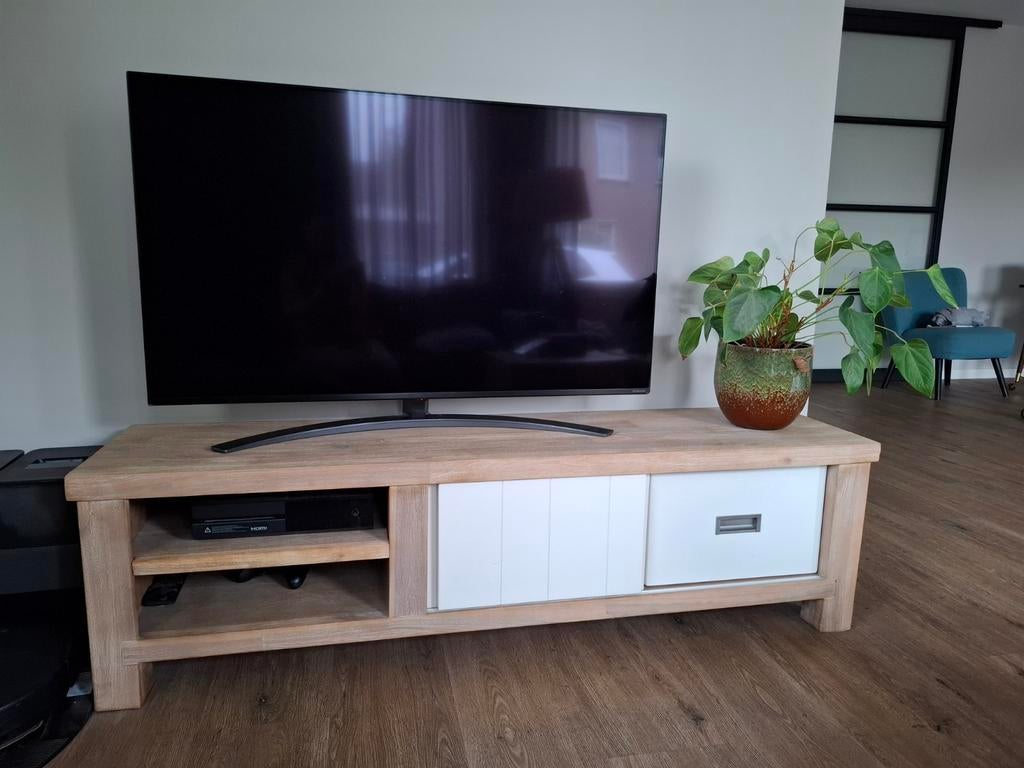 Henders en Hazel tvmeubel, Ophalen, 150 tot 200 cm, Zo goed als nieuw, Minder dan 100 cm