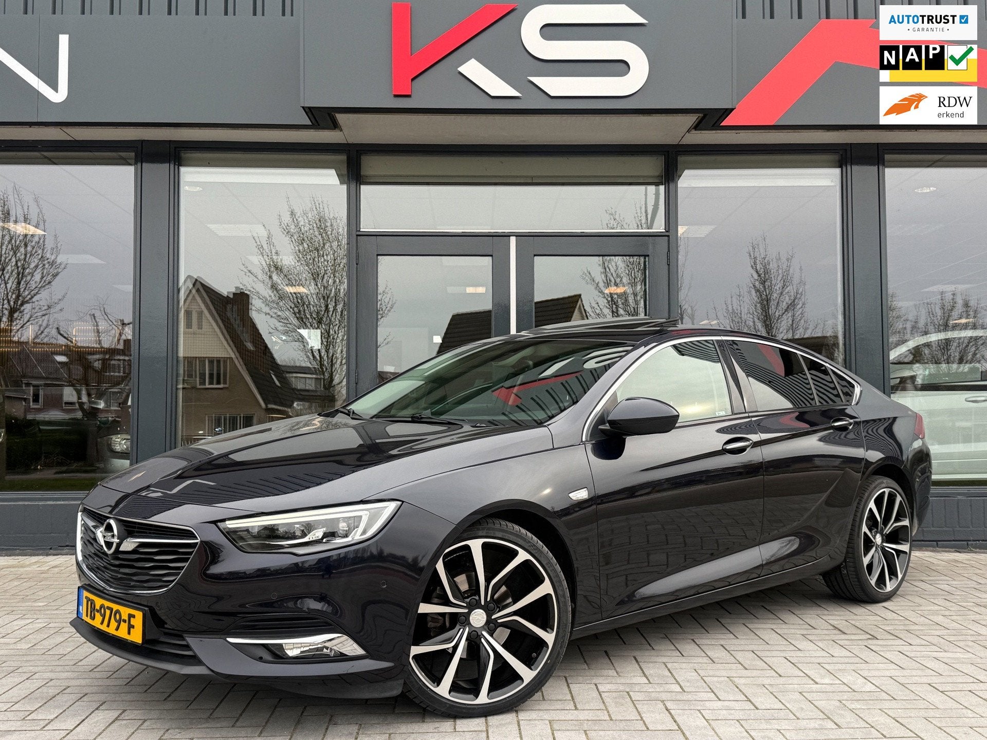 Opel Insignia Grand Sport 1.5 Turbo Innovation Automaat Hud, Gebruikt, 4 cilinders, 700 kg, Blauw