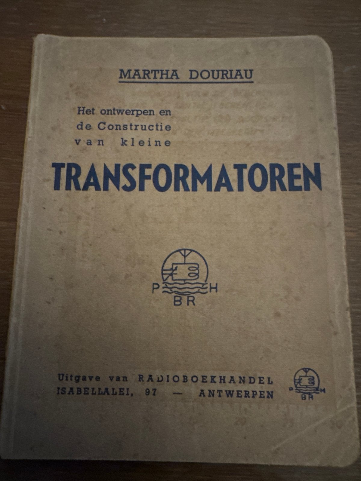Het ontwerpen en de Constructie van kleine TRANSFORMATOREN, Boeken, Ophalen of Verzenden, Gelezen, Elektrotechniek