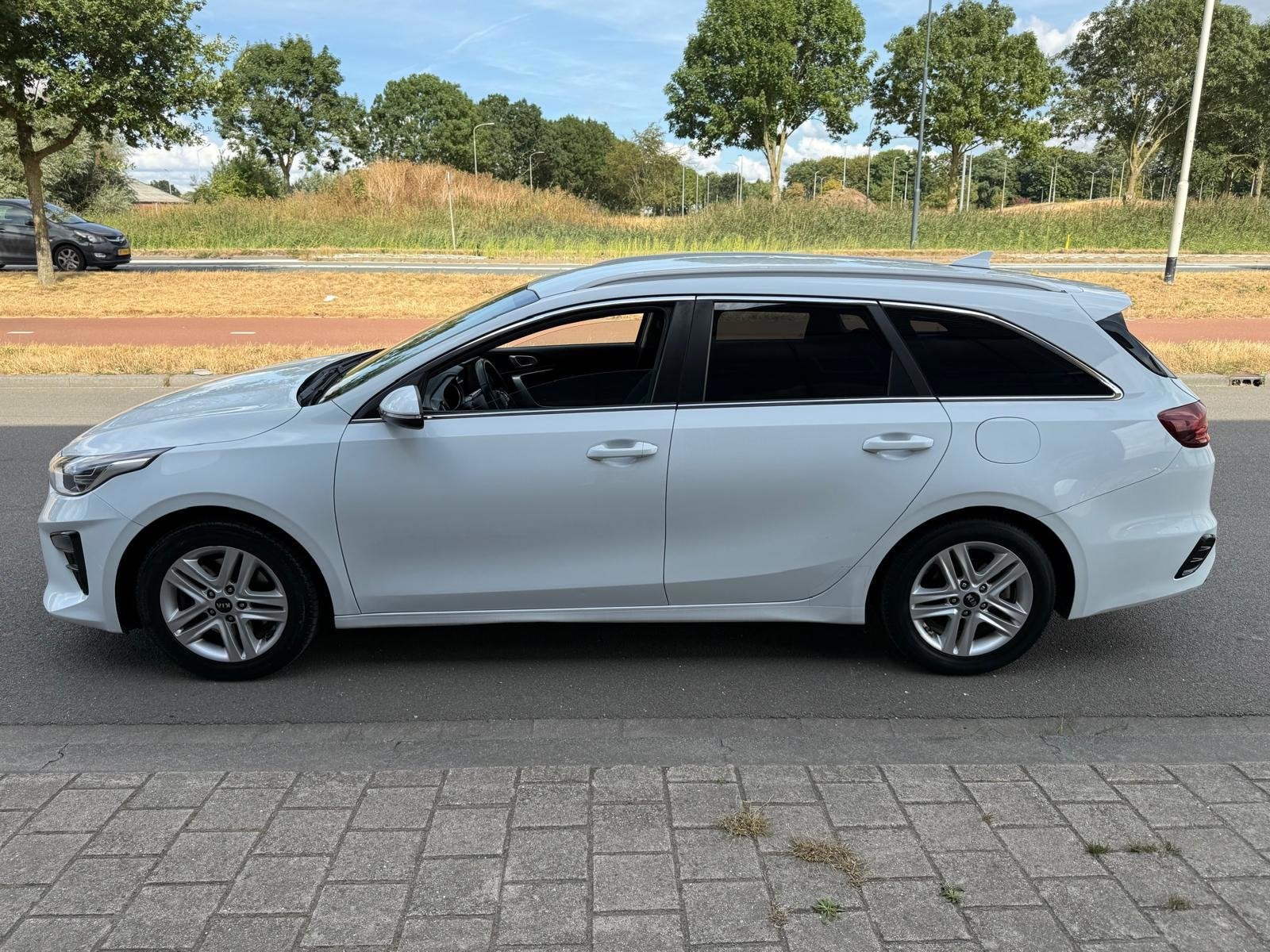 Kia Ceed Sportswagon 1.0 T-GDi DynamicLine/Navi/Camera/Carpl, Auto's, Kia, Voorwielaandrijving, Dealer onderhouden, Gebruikt, Euro 6
