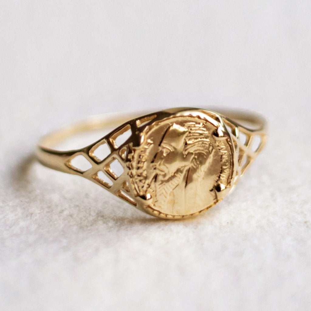Vintage 9K gouden Romeinse Roman coin ring - 18,5, Ophalen of Verzenden, Zo goed als nieuw, 17 tot 18, Dame