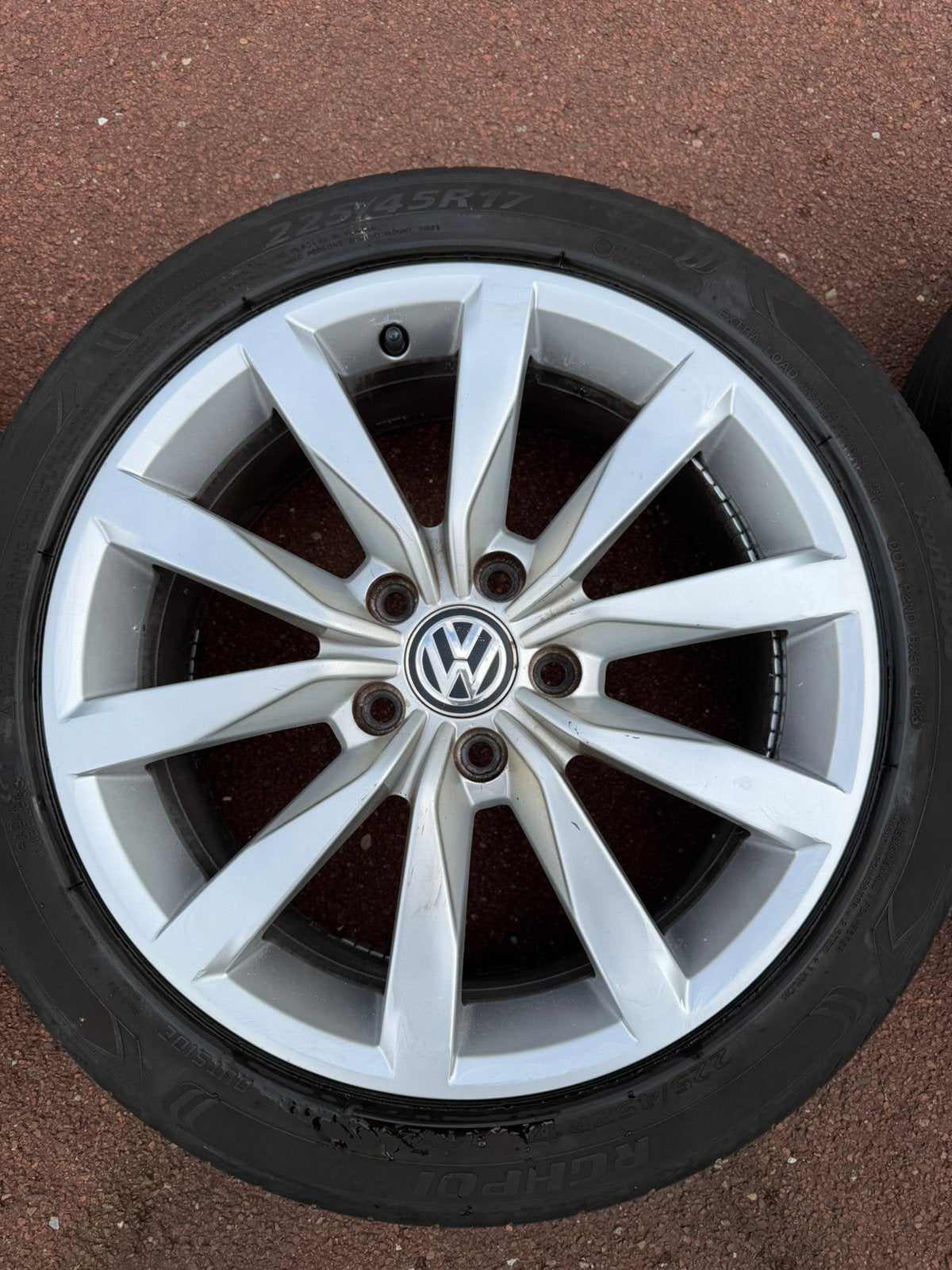 Volkswagen golf 17 inch lichtmetalen velgen orgineel., Ophalen, Gebruikt, Banden en Velgen, 17 inch