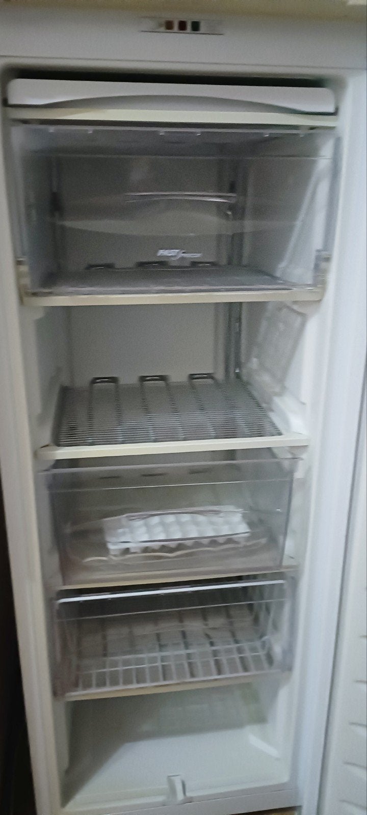 vrieskast 200 LITER 4 sterren, Vrieskast, Minder dan 60 cm, Ophalen of Verzenden, Zo goed als nieuw