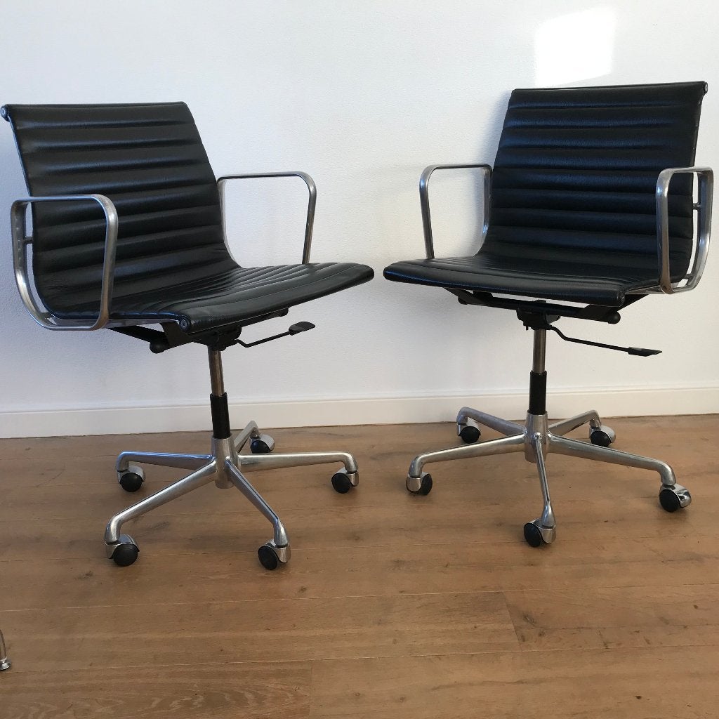 2 ICF Charles Eames bureaustoel EA 117 swivel vintage, Ophalen, Gebruikt, Zwart, Nvt