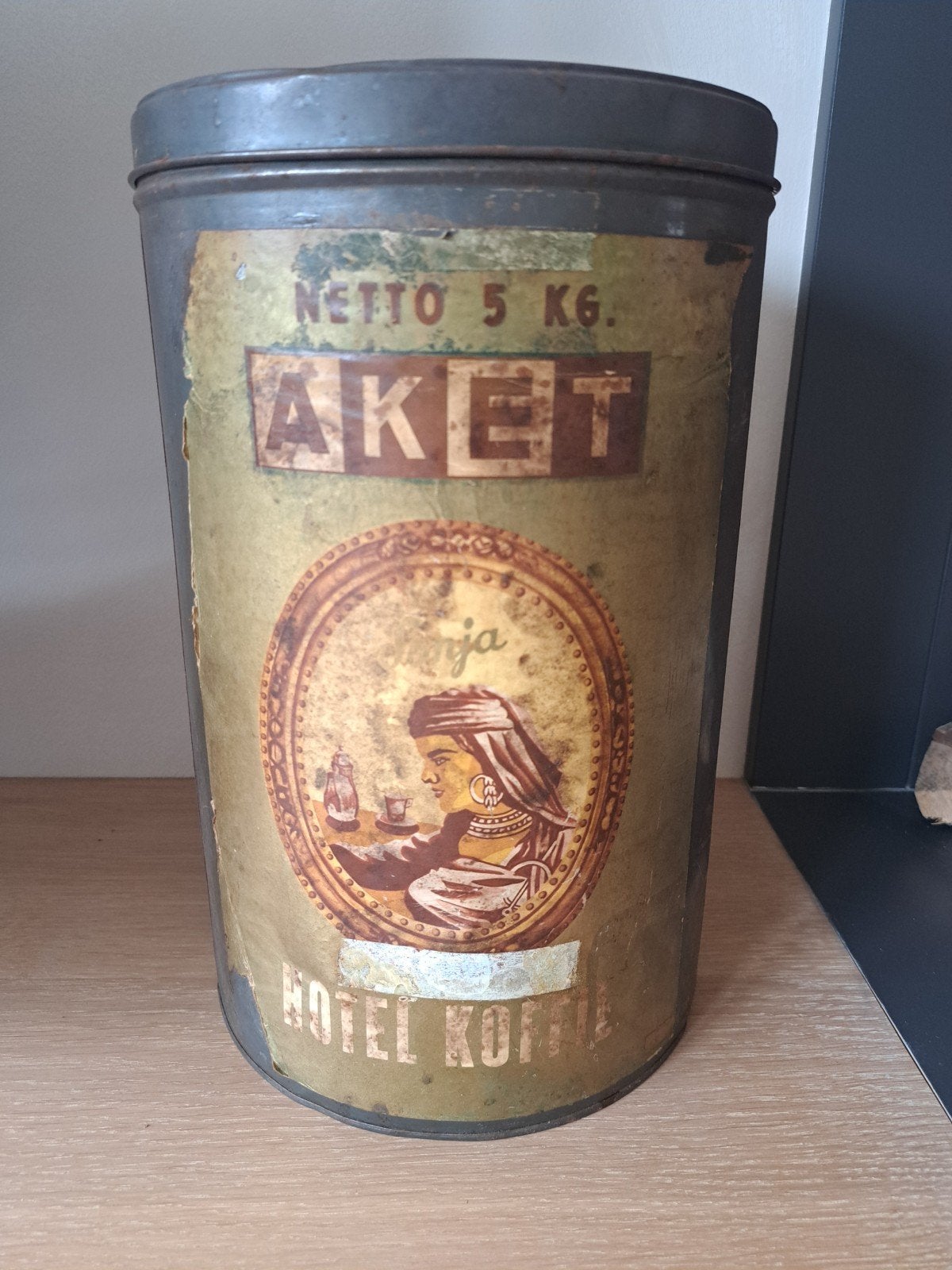 Winkelblik voorraadblik Aket Koffie Breda geen emaille, Verzamelen, Blikken, Ophalen of Verzenden, Gebruikt, Koffie