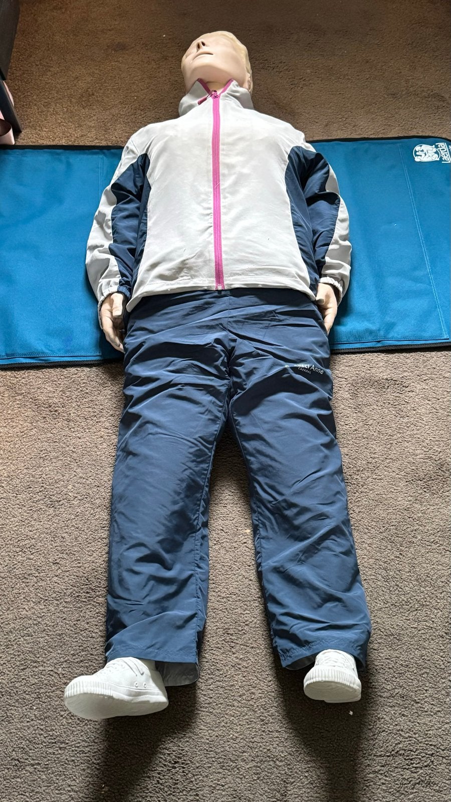 Laerdal Anne reanimatiepop, zeer goede staat, met flightcase, Ophalen of Verzenden