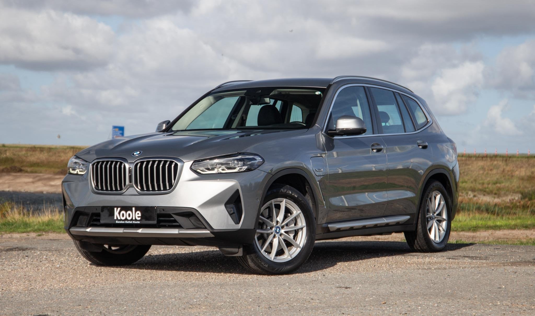 BMW X3 xDrive30e High Executive CARPLAY / 360 CAMERA / STOEL, Gebruikt, 4 cilinders, 2000 kg, Vierwielaandrijving