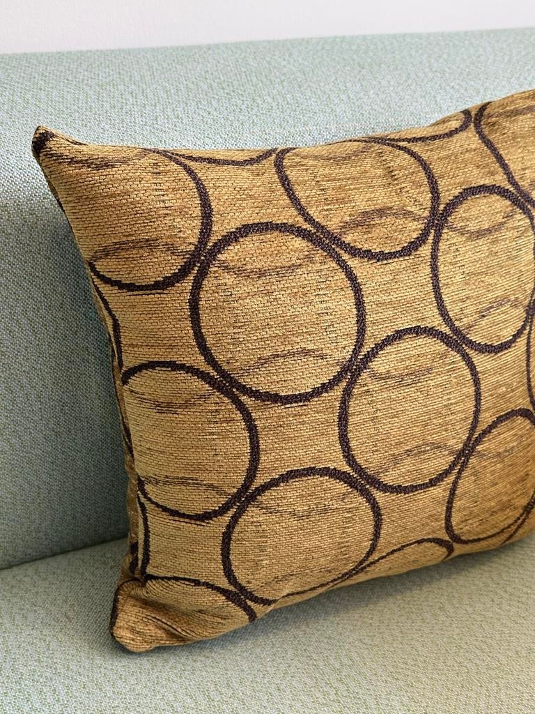 Kussen met bruine cirkels, Huis en Inrichting, Ophalen of Verzenden, Gebruikt, Bruin, Vierkant