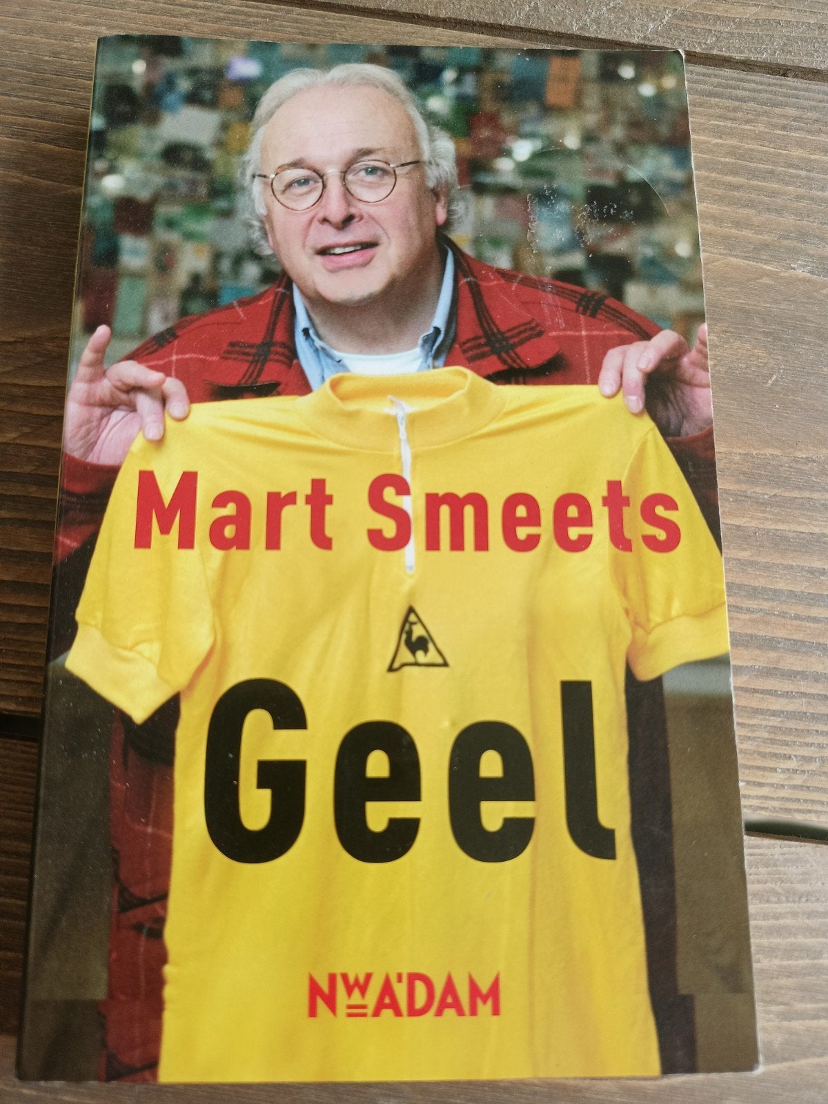 Mart Smeets - Geel: Kleurrijke verhalen over gele trui, Ophalen of Verzenden, Gelezen, Mart Smeets, Lopen en Fietsen
