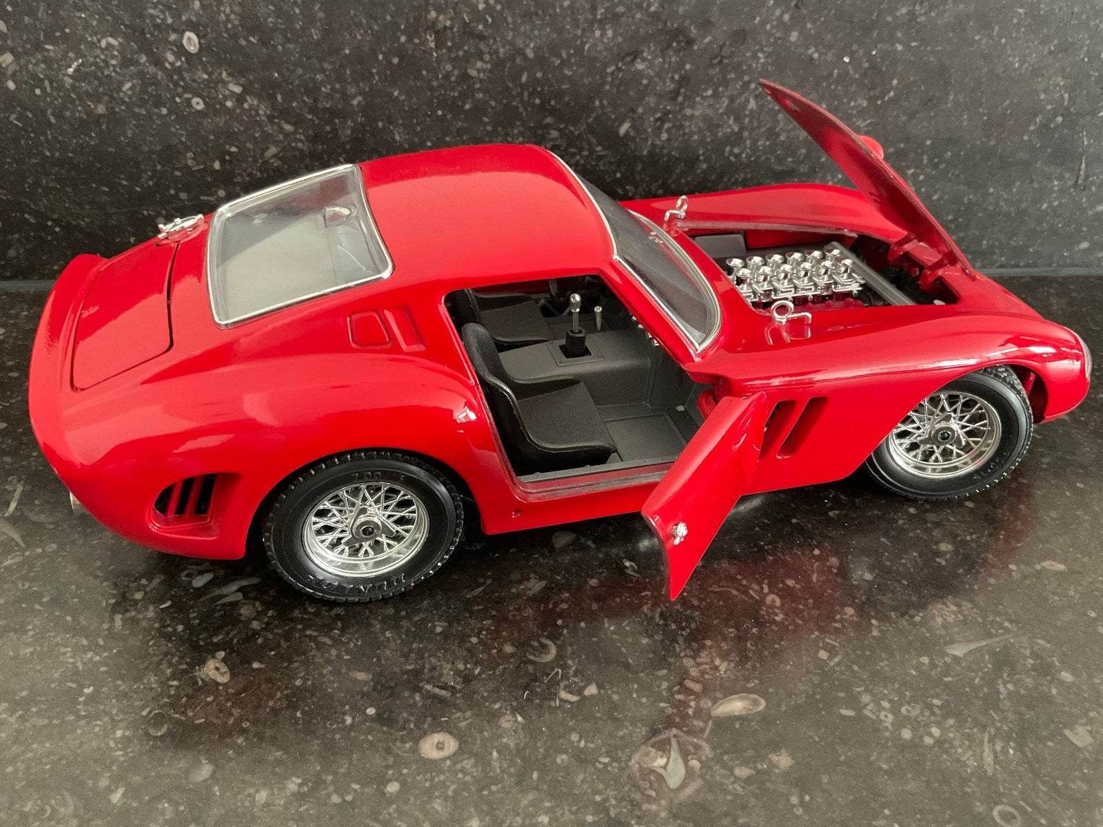 Schaalmodel Ferrari GTO 1962 - Burago 1/18, Hobby en Vrije tijd, Ophalen of Verzenden, Gebruikt, Auto, Bburago