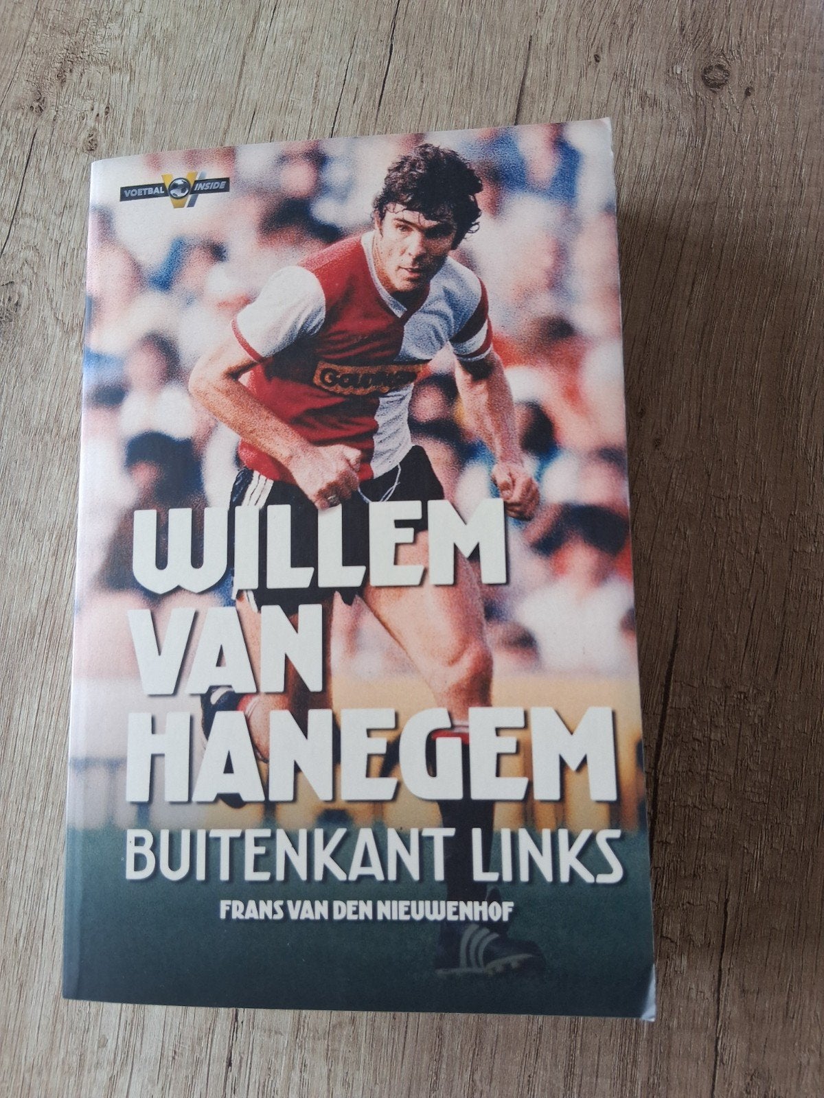 Willem van Hanegem: Buitenkant Links - Voetbalbiografie, Ophalen of Verzenden, Zo goed als nieuw, Frans van den Nieuwenhof, Balsport