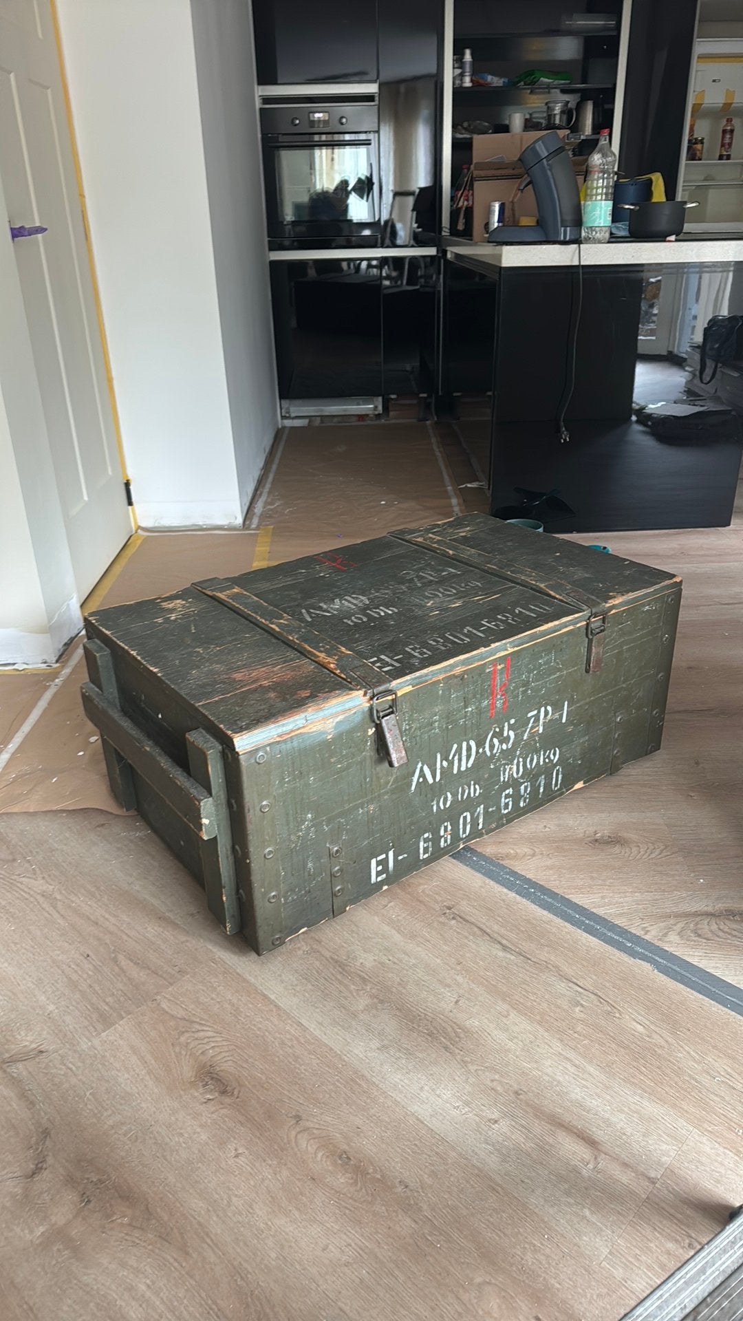 Oude militaire kist / salontafel, Huis en Inrichting, Woonaccessoires | Kisten, Ophalen, Gebruikt, 50 tot 100 cm, Minder dan 50 cm
