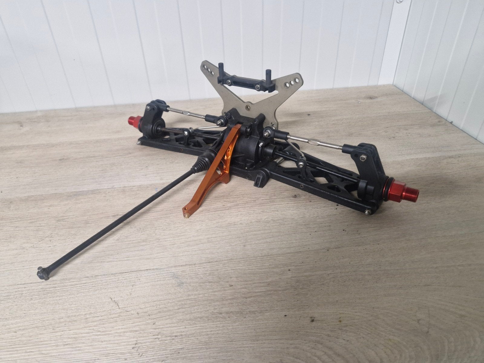 losi 5ive T complete achter ophanging, Hobby en Vrije tijd, Ophalen of Verzenden, Zo goed als nieuw, Overige schalen, Onderdeel