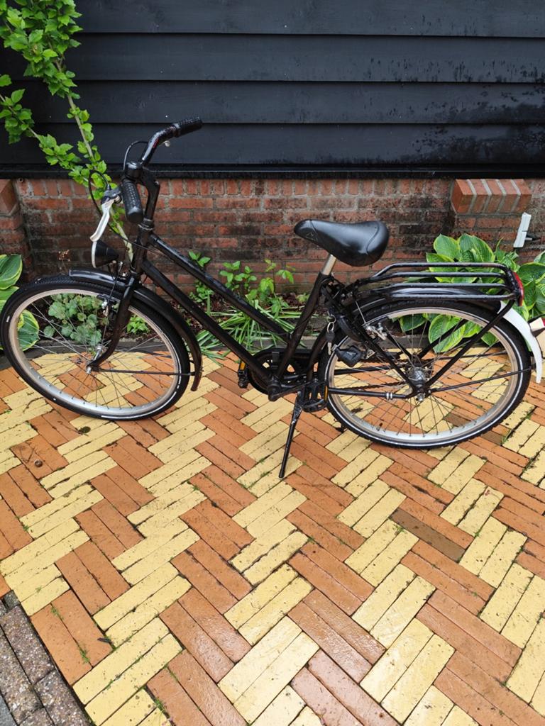 Jongensfiets 24 inch met 2 sleutels, Fietsen en Brommers, Fietsen | Jongens, Gebruikt, Handrem, Terugtraprem, Ophalen