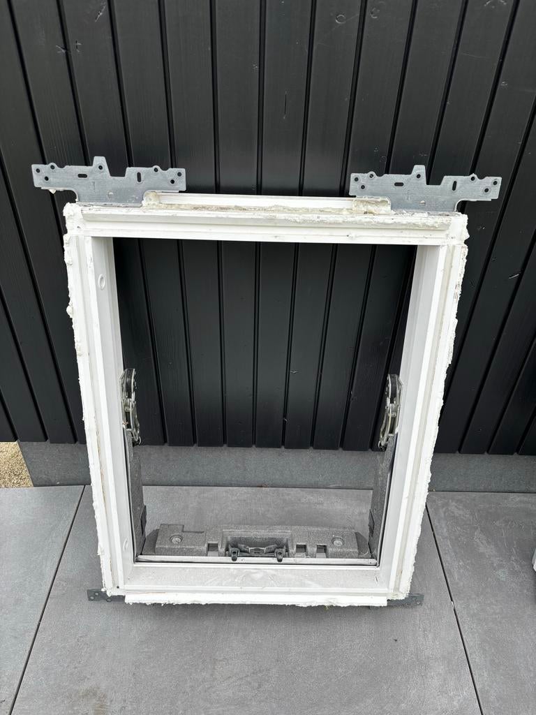 Velux Dakraam Wit - 70x55 cm (buitenmaat), Ophalen, Zo goed als nieuw, Dakraam, Minder dan 80 cm