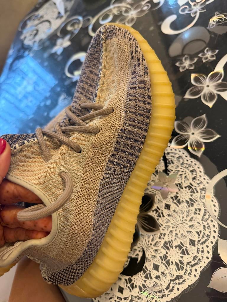 Yeezy 38 1/3, Ophalen of Verzenden, Zo goed als nieuw
