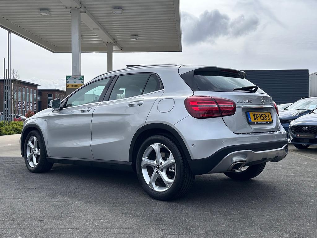 Mercedes-Benz GLA-klasse 180 Business Solution AMG|Panoramad, Auto's, Mercedes-Benz, Automatische klimaatregeling, Gebruikt, 4 cilinders