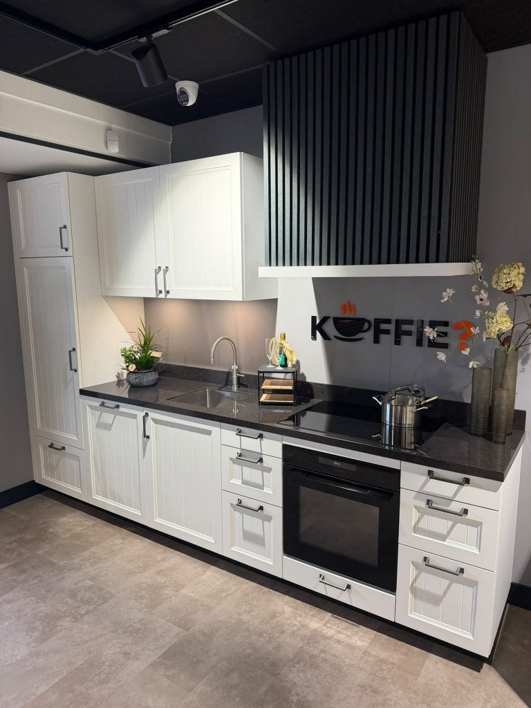 Showroom keuken tekoop
