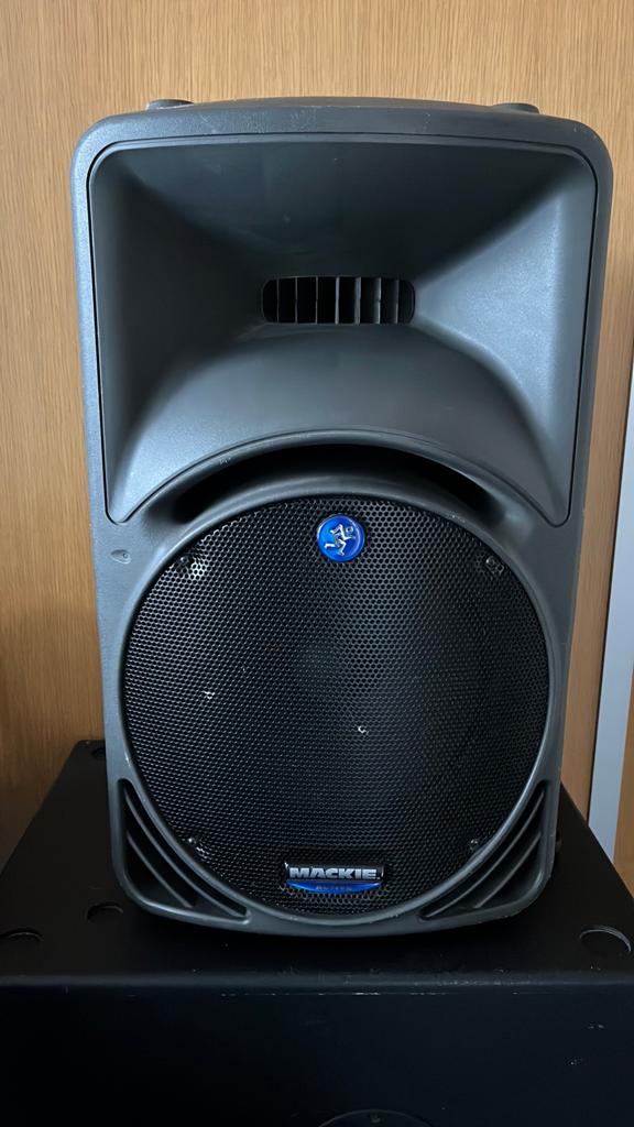 4x Mackie SRM450V1 en RCF Art705AS, Ophalen, Gebruikt, 500 tot 1000 watt, P.A.