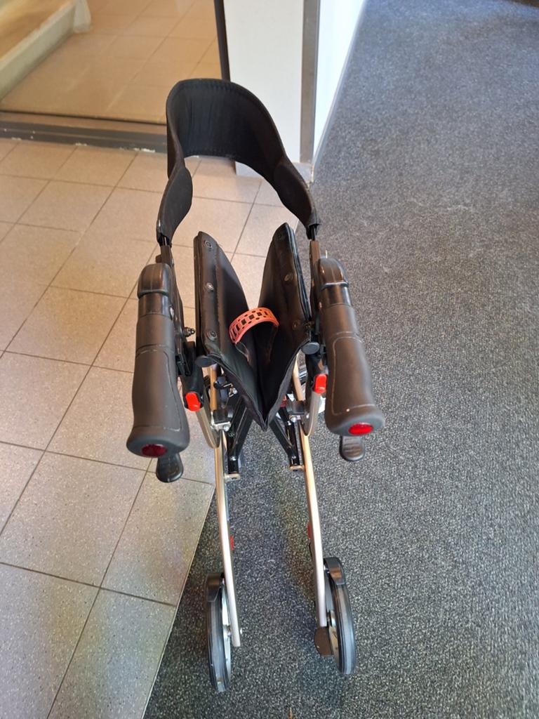 Foto 12 van Rollator lichtgewicht drive/nitro lees beschrijving NWST