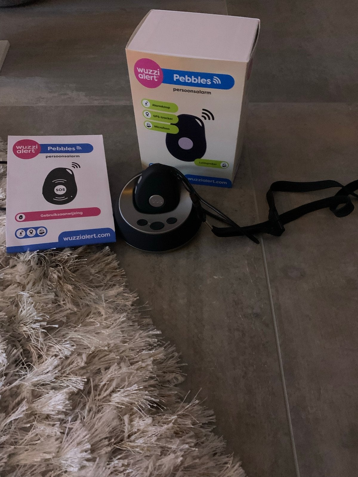 Wuzzi Alert Pebbles Persoonsalarm met GPS-tracker, Ophalen of Verzenden, Zo goed als nieuw, Overige typen, Universeel