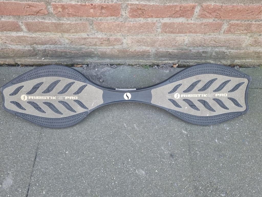 Riestik Pro Waveboard - Zo goed als nieuw, Sport en Fitness, Skateboarden, Ophalen, Zo goed als nieuw, Waveboard