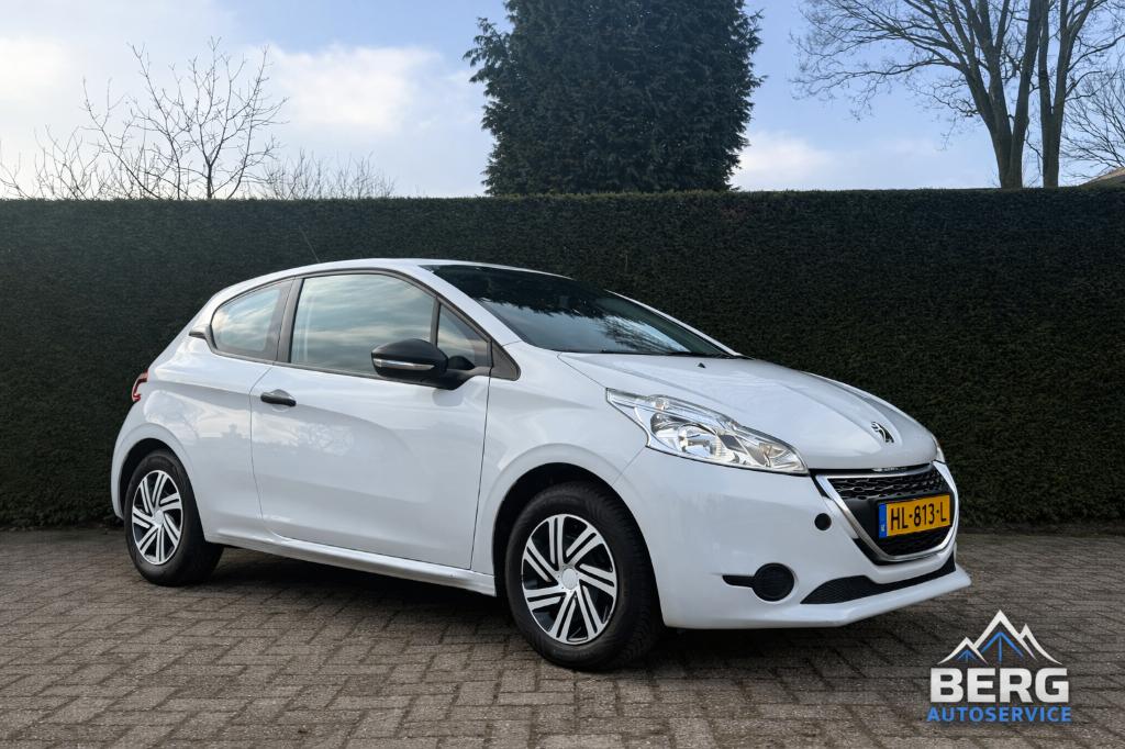 Peugeot 208 1.0 VTI 50KW/68PK 3-D 2013 Wit, Voorwielaandrijving, Euro 5, Bedrijf, 3 cilinders