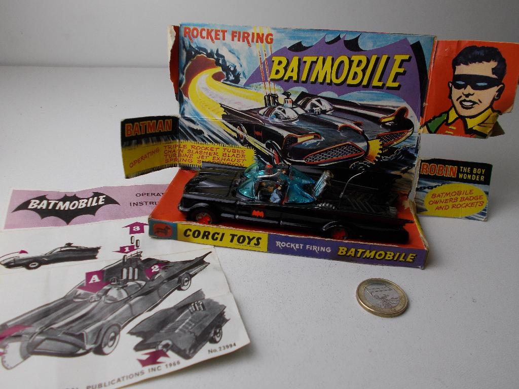 1966 Corgi Toys 267 BATMOBILE +ORIGINELE INLAY DOOS. I.g.st!, Hobby en Vrije tijd, Modelauto's | 1:43, Ophalen of Verzenden, Zo goed als nieuw