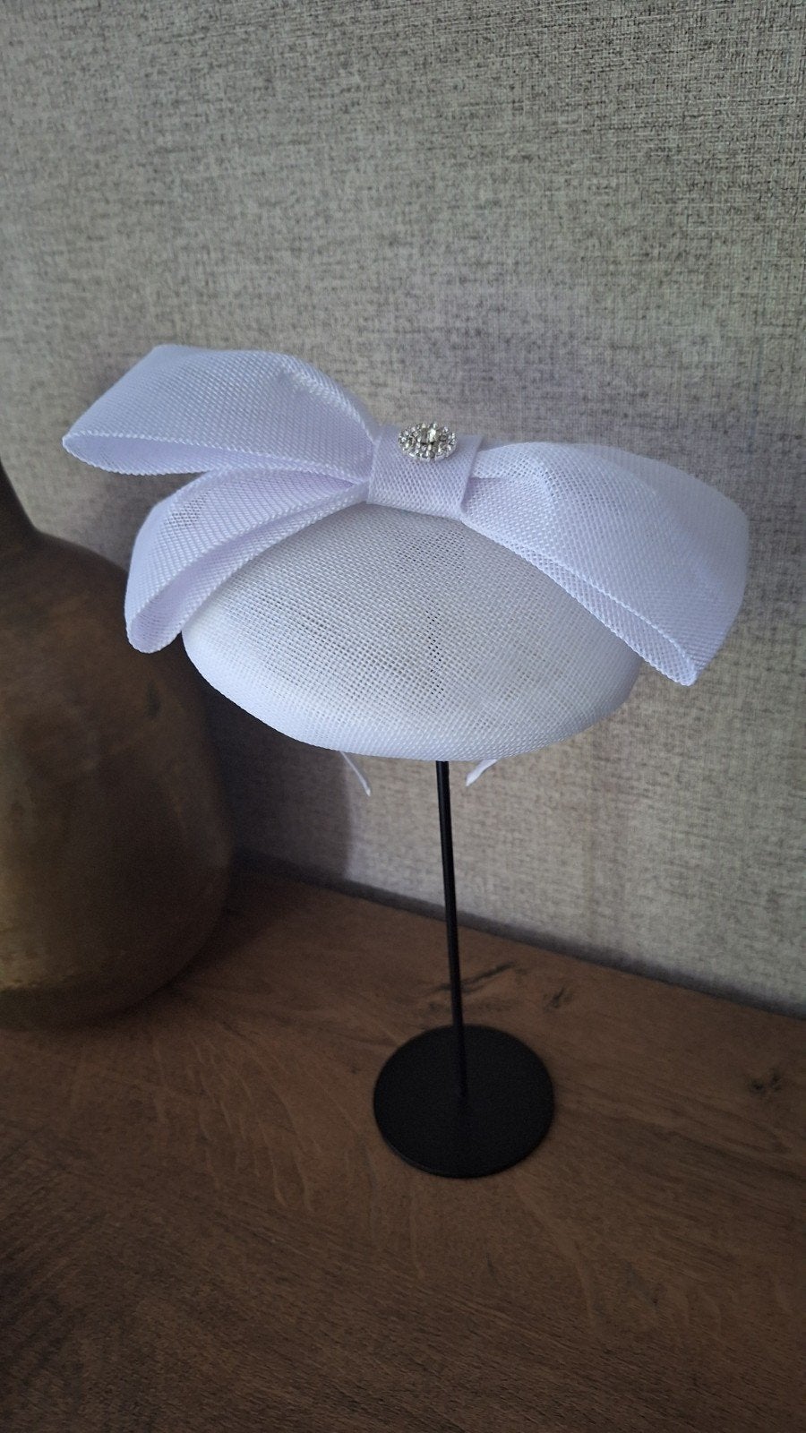 Elegante Witte Fascinator met Strik en Strass, Hoed, Nieuw, Onbekend, One size fits all