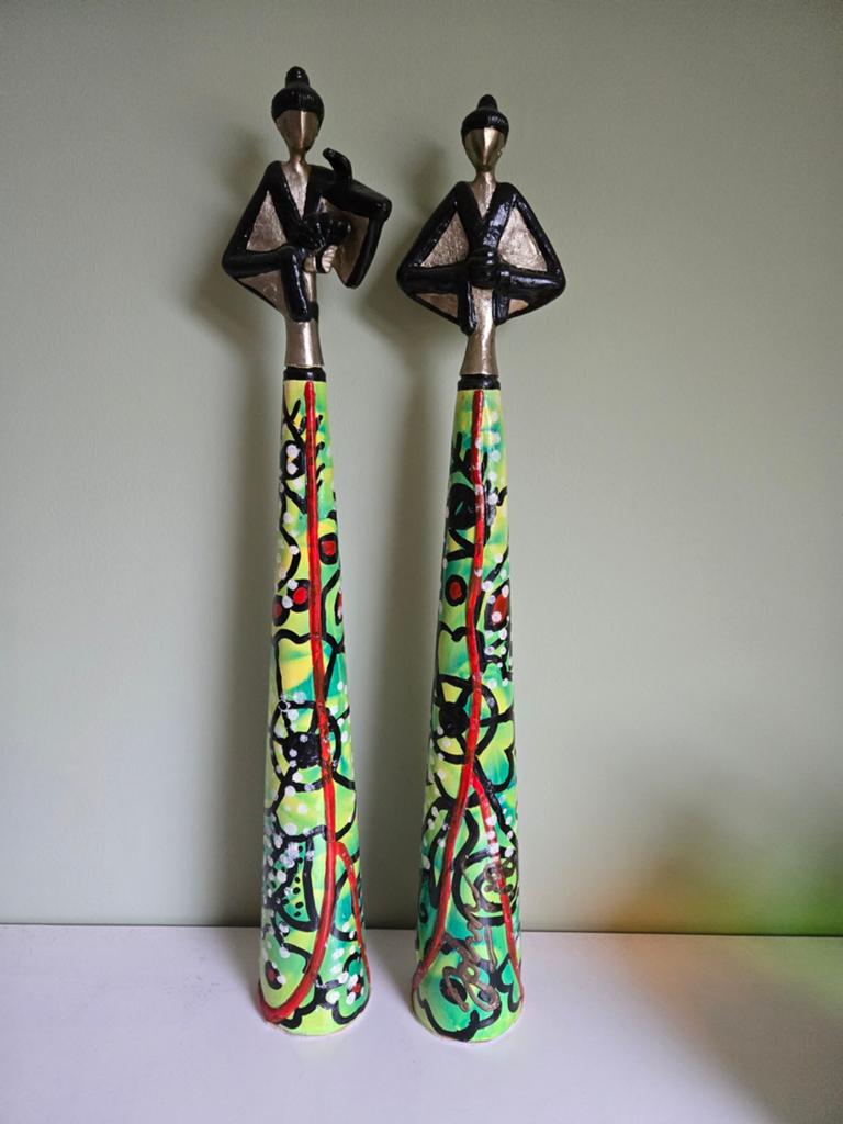 Decoratieve beelden, handgeschilderd, 2 stuks, groen, geisha, Antiek en Kunst, Handgemaakt, Beeld, Abstract, Composieten