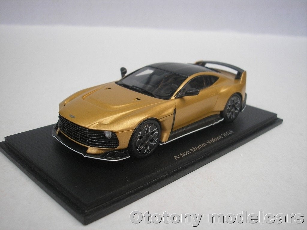 Aston Martin Valiant 2024 Auric Gold 1/43 Spark, Ophalen of Verzenden, Nieuw, Auto, Overige merken