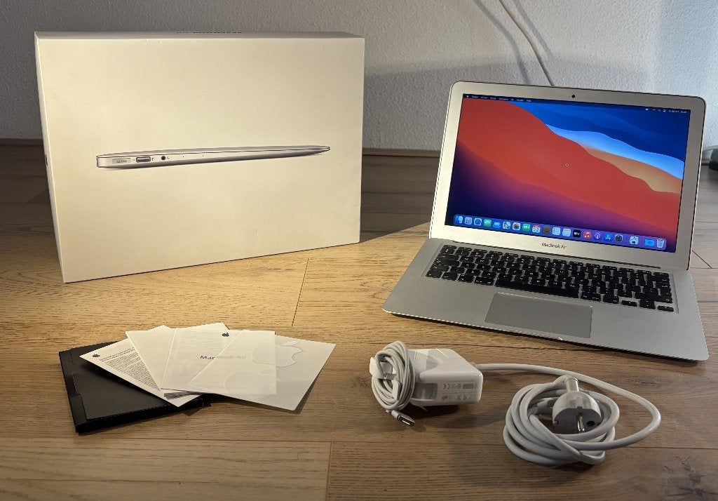 Apple Macbook Air 13,3” zilver - met verlengde lader & doos, Ophalen, 13 inch, Minder dan 2 Ghz, SSD