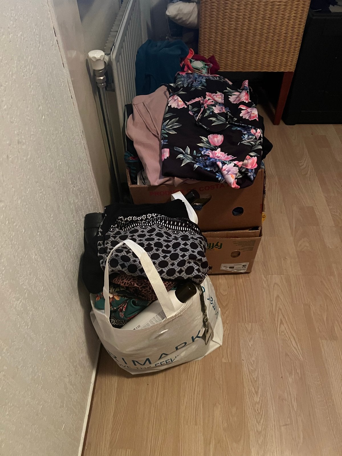 Prachtige dameskleding: 2 dozen en een tas vol moois, Kleding | Dames, Ophalen of Verzenden, Gedragen