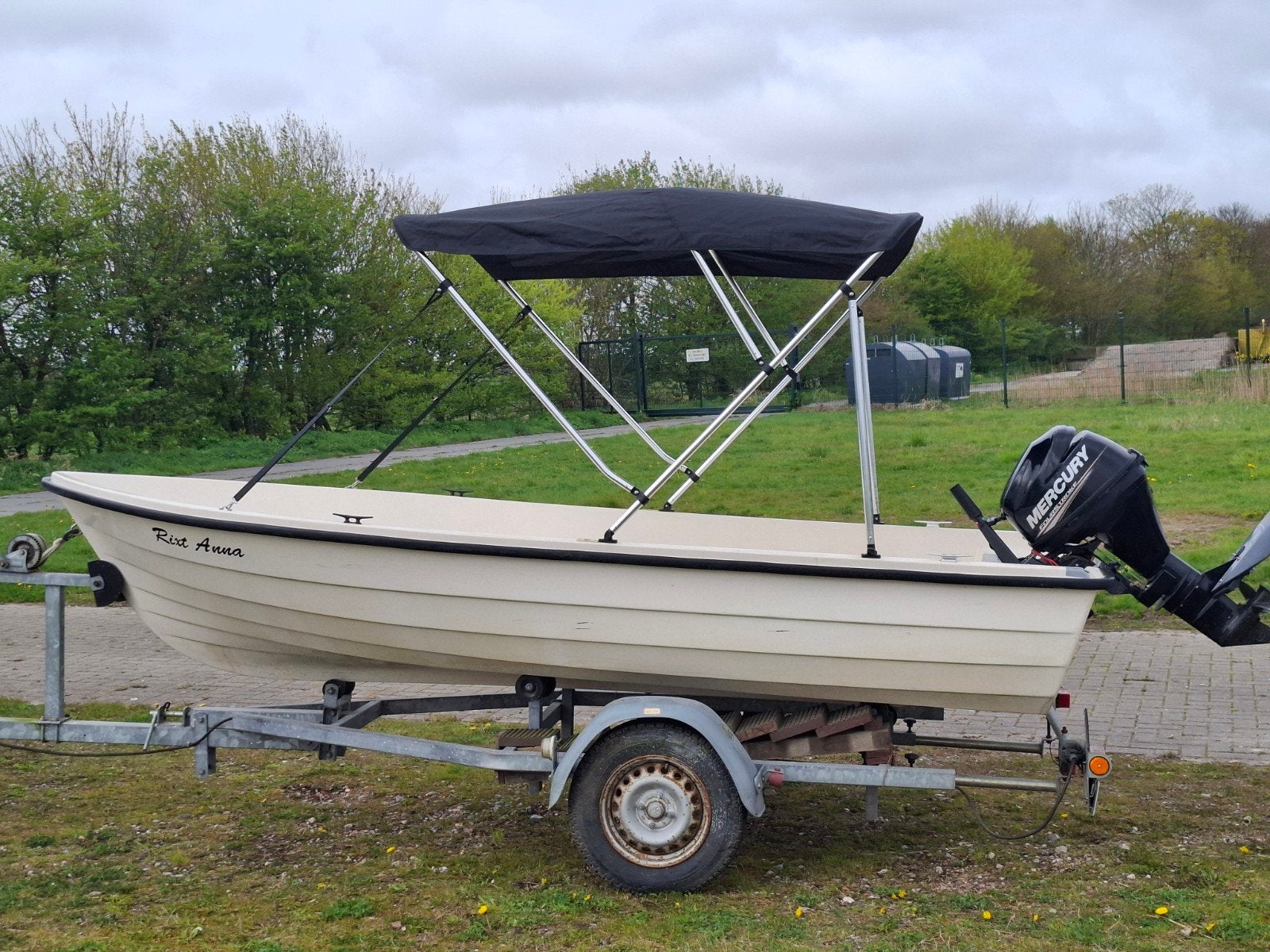 Motorboot 8pk mercury met trailer, Watersport en Boten, Speedboten, Ophalen, 8 pk, Gebruikt, 4 m